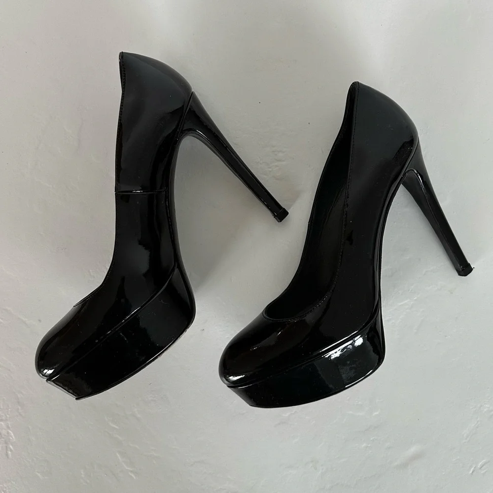 Stuart Weitzman Mae Platform Pumps Black Patent Leather | Size 7